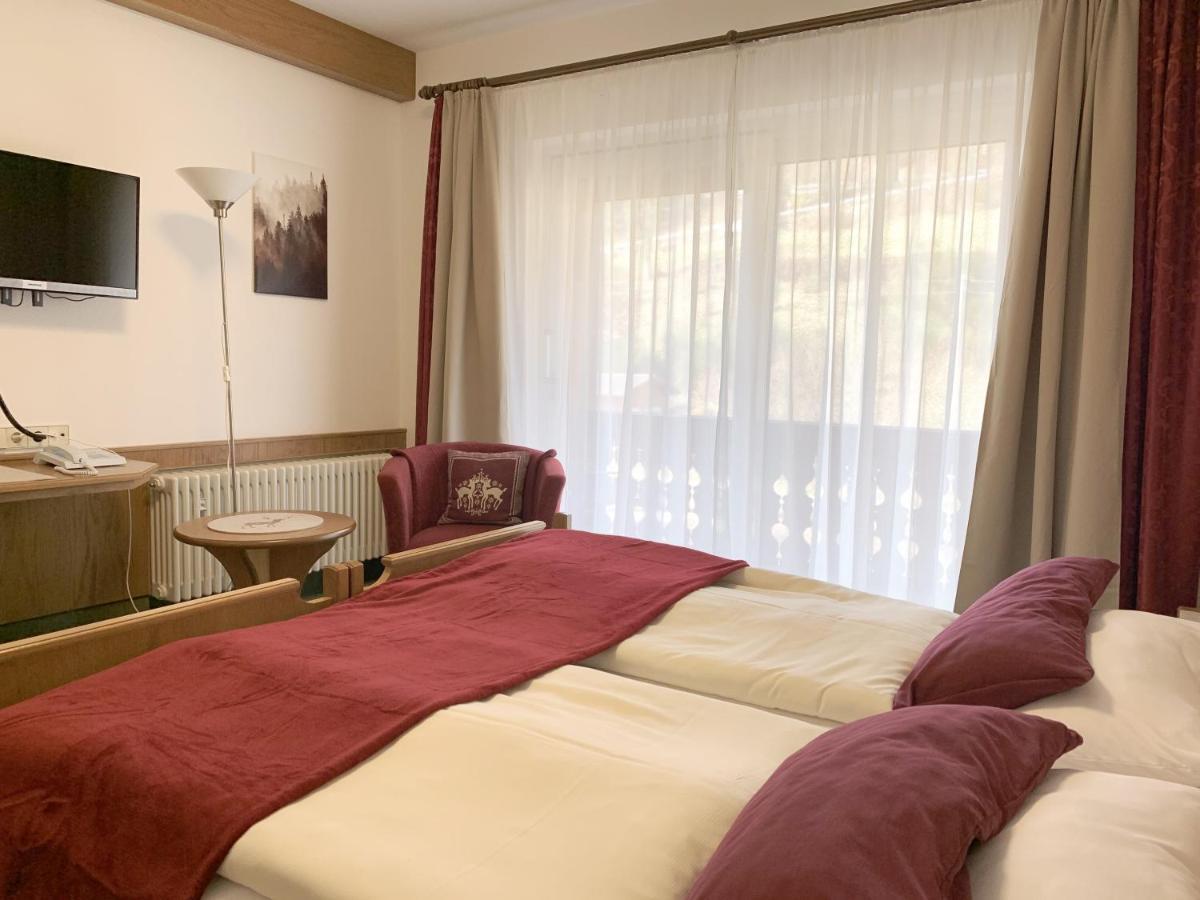 Landhotel Untere Kapfenhardter Muehle Unterreichenbach Kültér fotó
