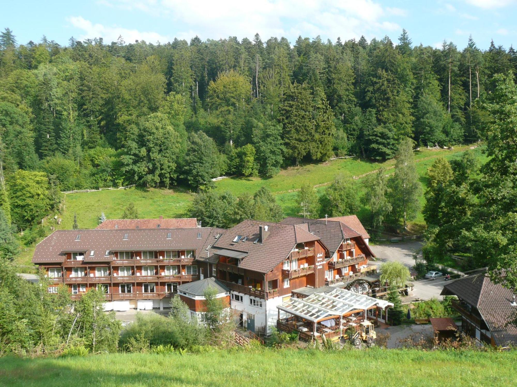 Landhotel Untere Kapfenhardter Muehle Unterreichenbach Kültér fotó