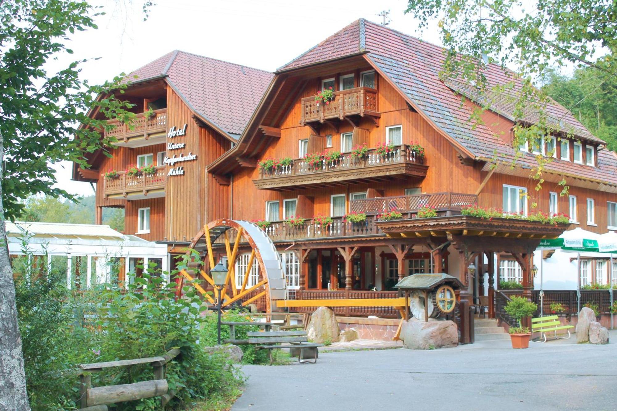 Landhotel Untere Kapfenhardter Muehle Unterreichenbach Kültér fotó