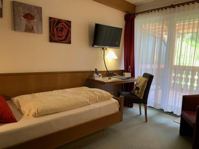 Landhotel Untere Kapfenhardter Muehle Unterreichenbach Kültér fotó